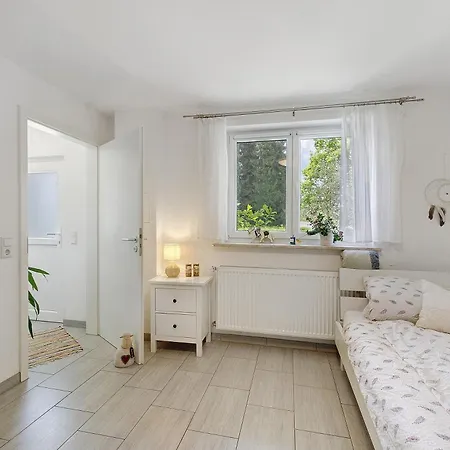 Gemuetliche Einliegerwohnung Prázdninový dům